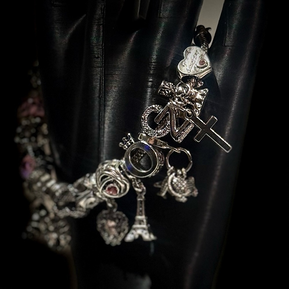 Elegant Silver Charm Bracelet - Picture 4 of 6